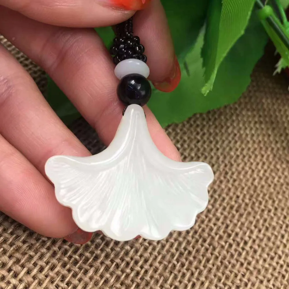 Natural Hetian Jade  Harmony Longevity Ginkgo Leaves Pendant Retro Jewelry P0052