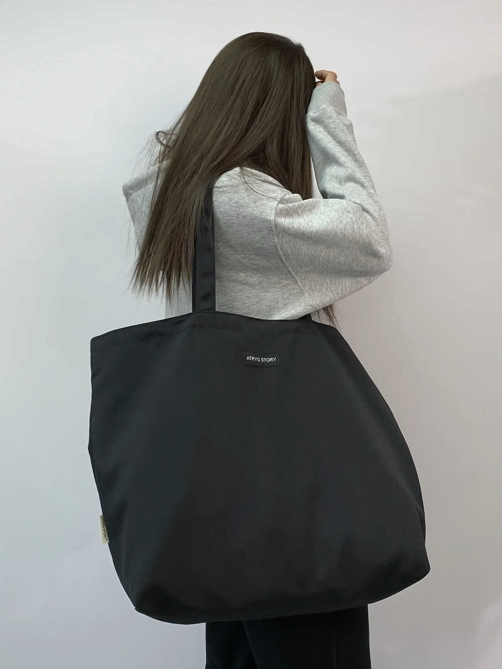 2026 New Korean Style Large Capacity Canvas Bag Fashionable Commuter Single Shoulder Handbag Simple Design Unisex Tote Bag