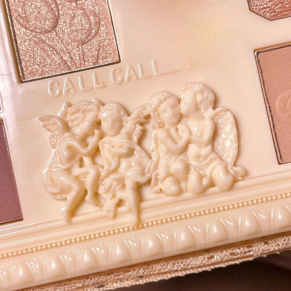 อายแชโดว์บลัชออนไฮไลท์อเนกประสงค์ 1 ชิ้น ลายลายนูนรูปนางฟ้า กันน้ำ ติดทนนาน เครื่องสำอางสำหรับผู้หญิง