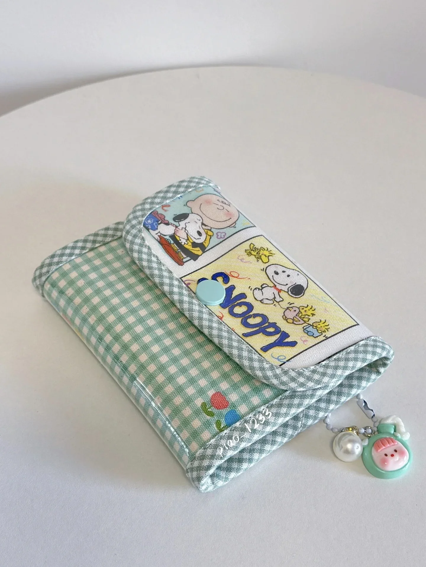 Portamonete carino cartone animato Snoopy Portamonete piccolo Portaoggetti ID Portafoglio corto e sottile Carta bancaria ID pasto Borsa portaoggetti HelloKitty Semplice