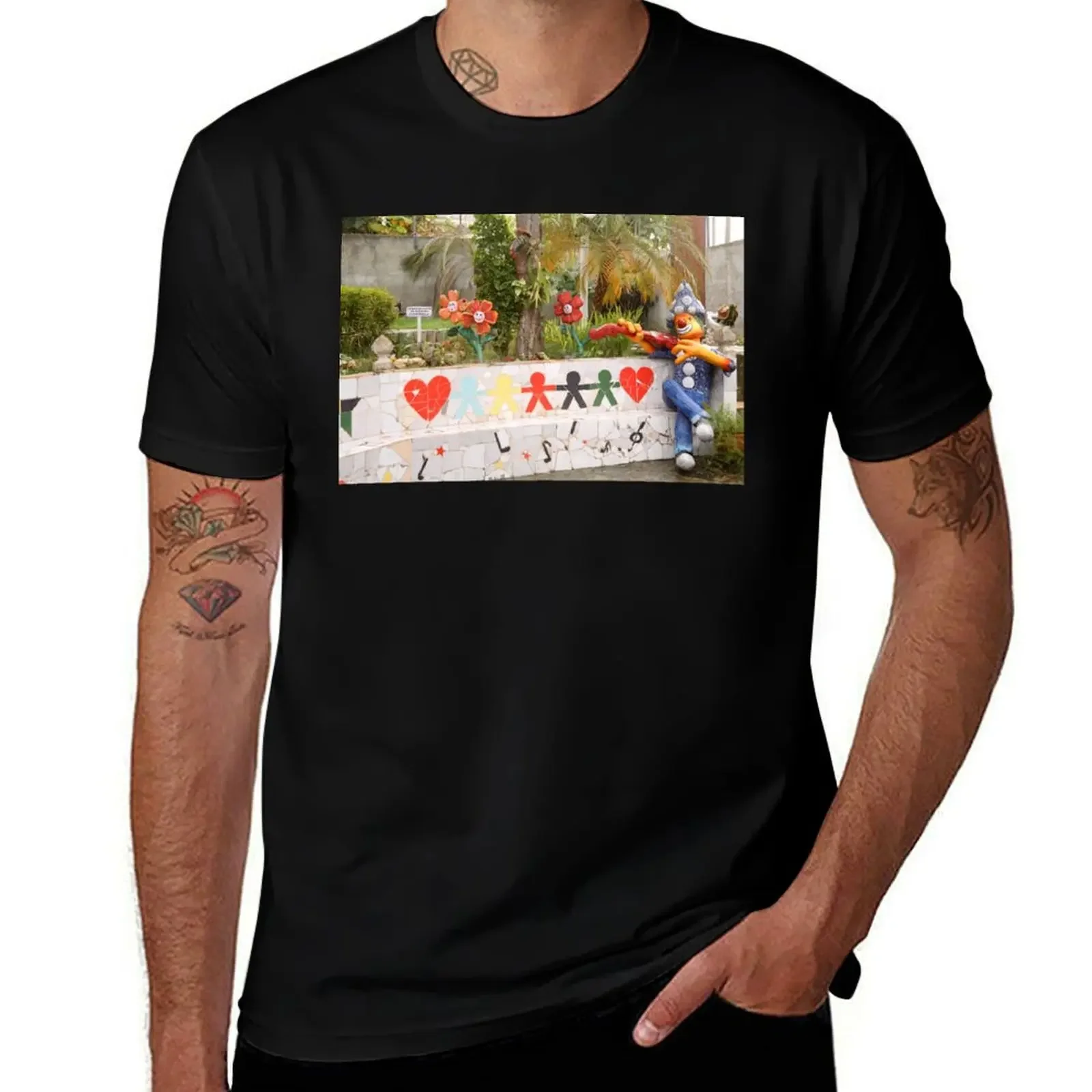 Cuba - Muraleando - bench T-Shirt cute clothes baggy shirts tee shirts for men