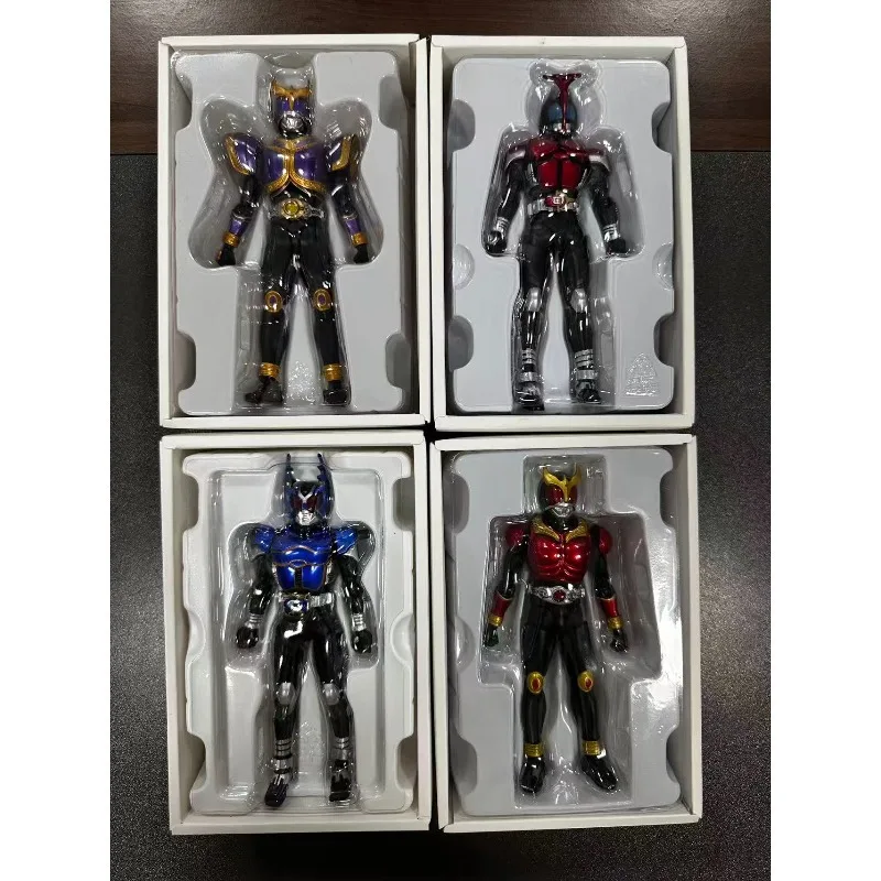 10周年記念-koライダー-shf-トゥルーボーンカービング-カブト-ガタック-レッドゴールド-クーガ-タイタン-ライジング-アクションフィギュア