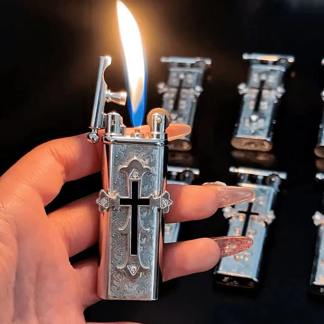 

Стильная газовая зажигалка с металлической шлифовальной машиной, многоразовая бутановая горелка с открытым пламенем, крутой и модный металлический воспламенитель, новинка ​ 2025Мужской подарок