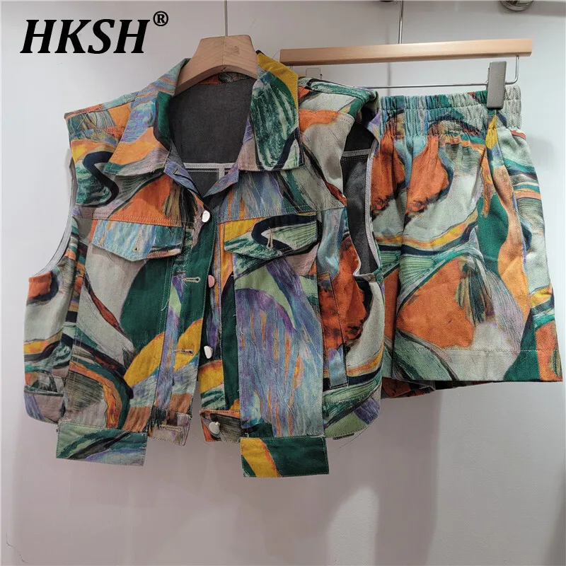 

HKSH Summer New Women Tide Stylish Streetwear Vintage Denim Printed Oil Painting Pattern Vest Casual Shorts Two-piece Set HK6253