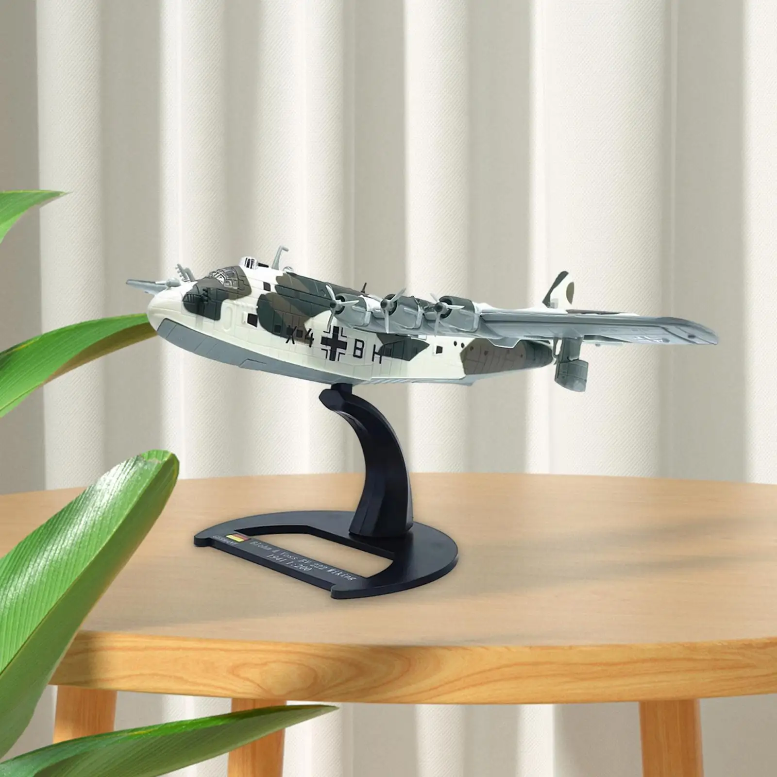 1:200 Scale German 222 Seaplane Airplane with Stand for Bookshelf Cafes