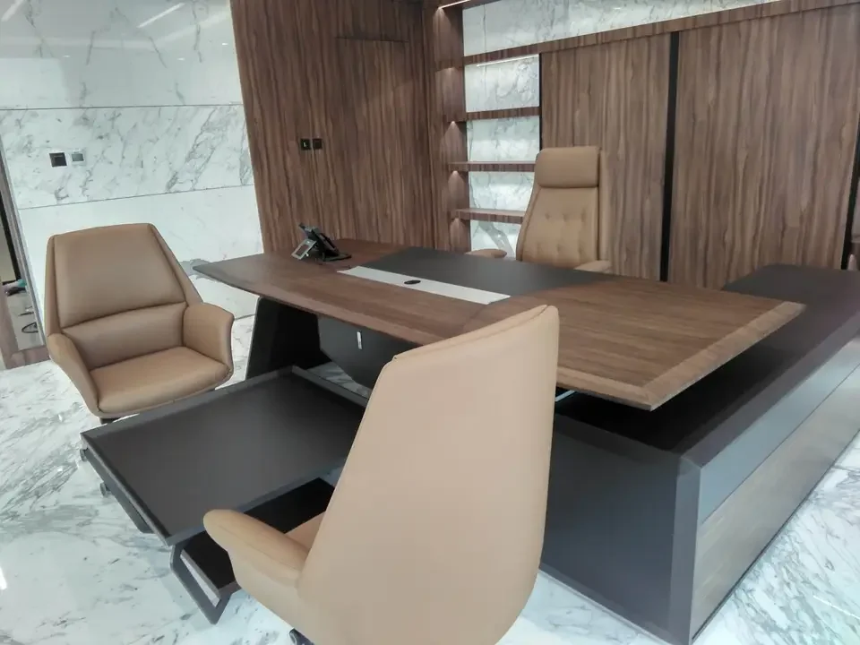 April 2019 VAE Project Modern kantoormeubilair