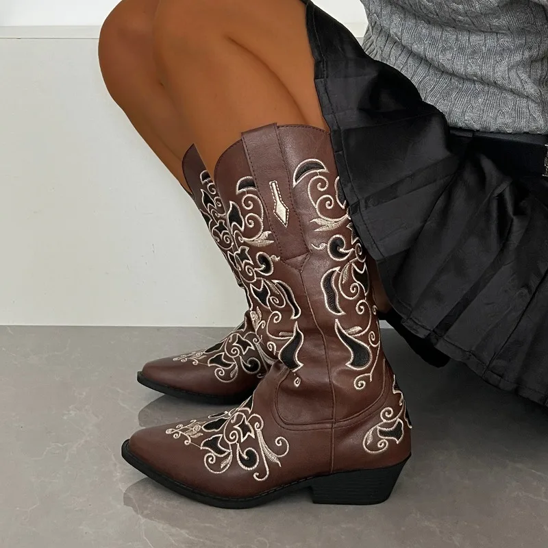 2025 جديد الخريف المطرزة أحذية واحدة موضة أشار تو كم مقاوم للماء عدم الانزلاق كعب مربع منتصف الساق الأحذية #4