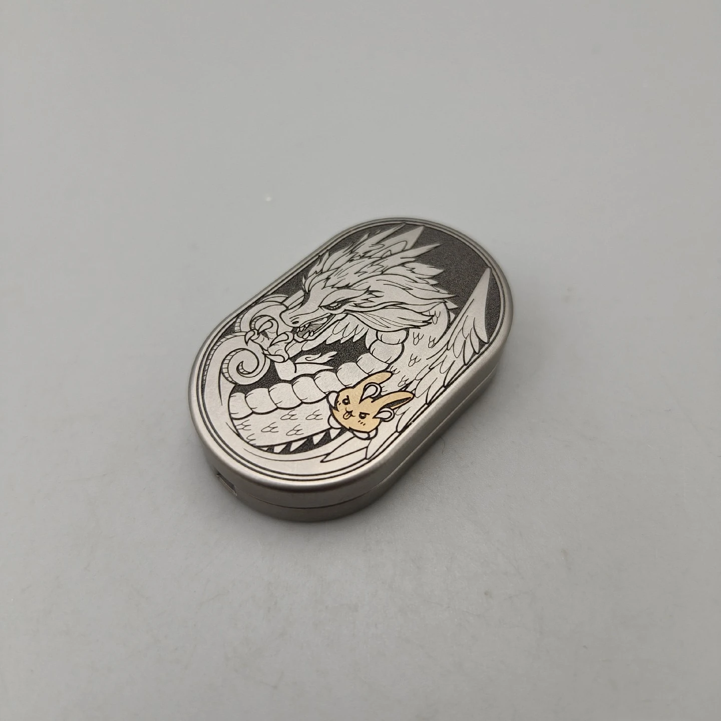 MOT Titanium Alloy Dragon Mechanical Push Fidget Slider EDC ป้องกันความเครียด Fidget Fidget Spinner ของเล่น