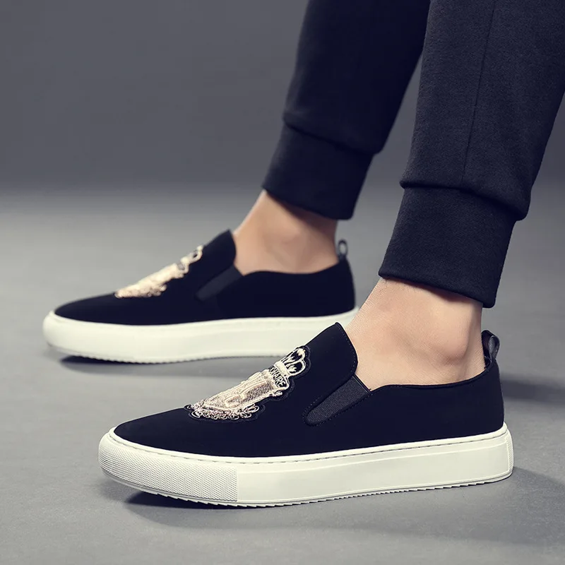 2024 Spring Autumn New Men Leather Casual Shoes Man Slip-On Luxury Embroidery Suede Leather Flat Skate Shoes Trend Loafers