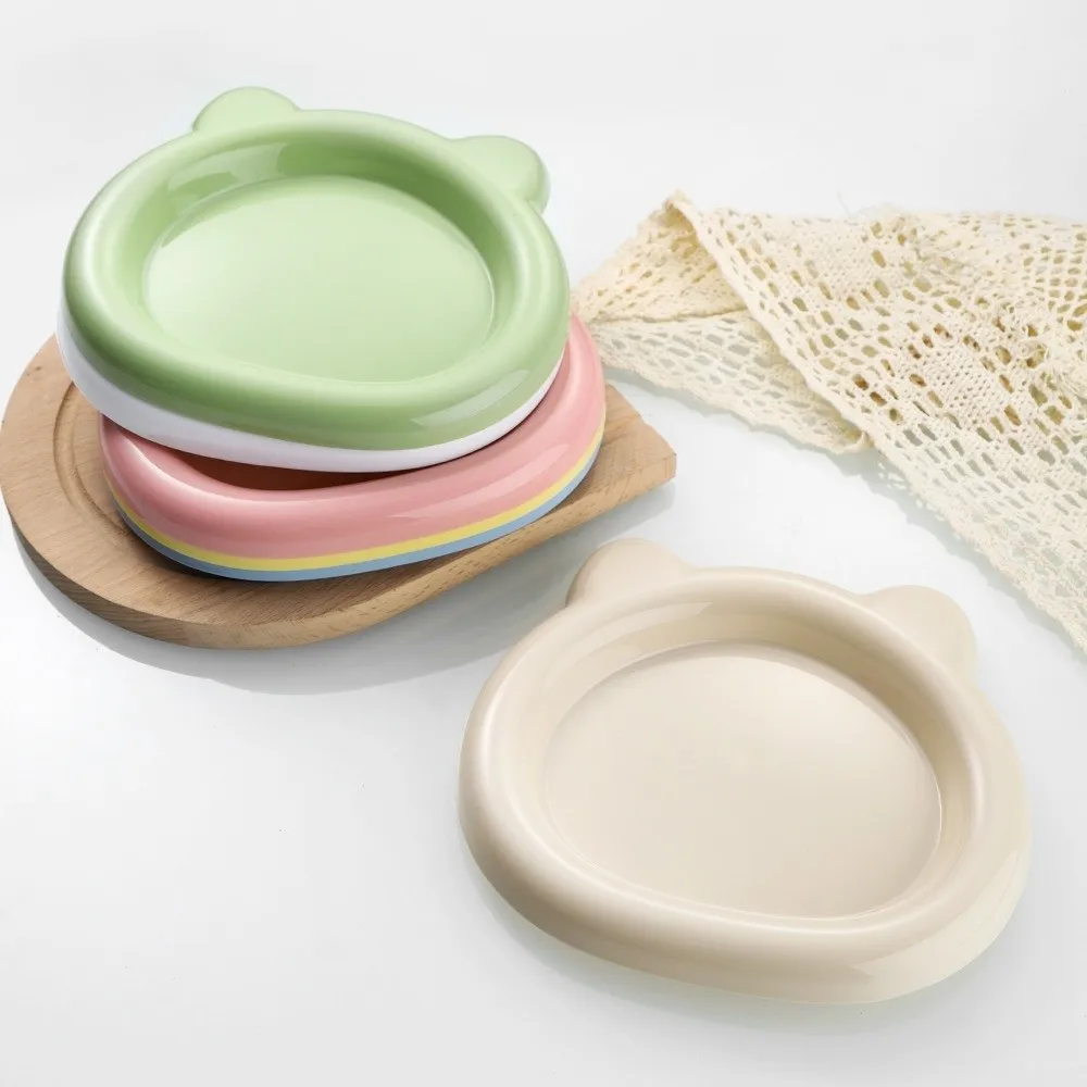 Durable Plastic Bear Shaped Pet Plates Food Grade Colorful Cat Food Plates Stackable Cute Pet Snack Dish Travel