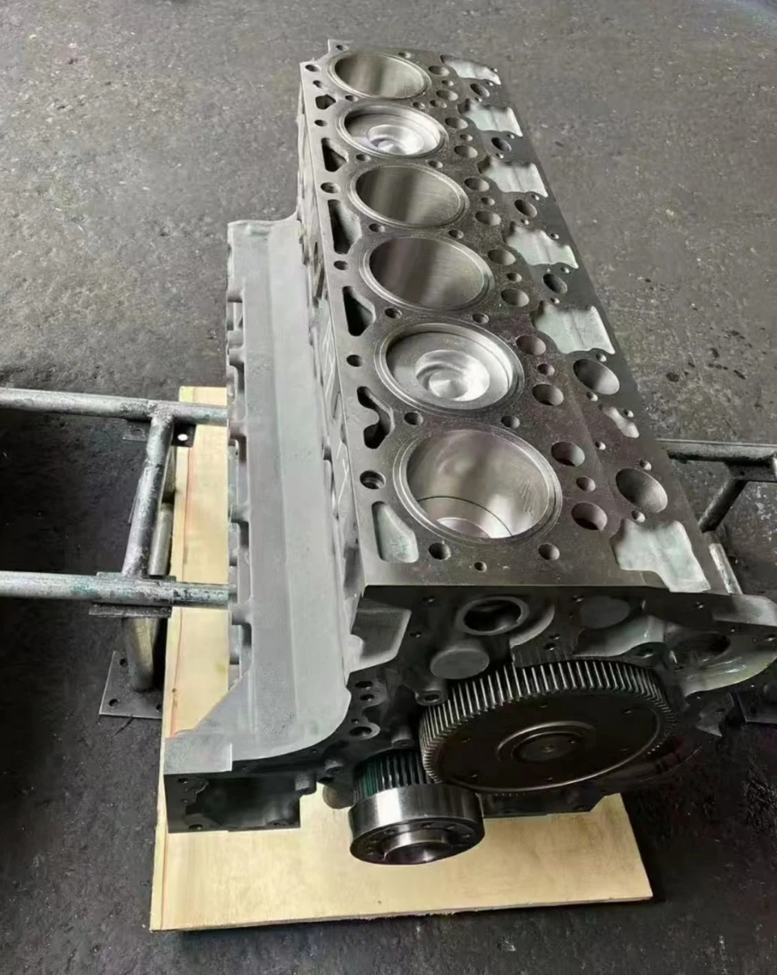 

D7E Diesel Engine Cylinder Block Volvo D6D D6E Cylinder Block Assembly 20851922 04294187 04290035 22468043 21679572 Cylinder