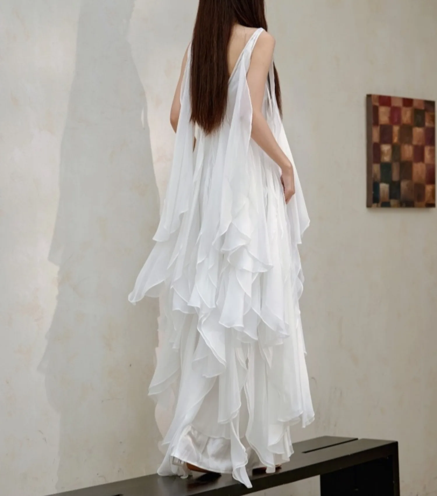 Branco em camadas babados elegante vestido feminino com decote em v sem mangas elegante vestidos bodycon streetwear chique maxi roupas senhora