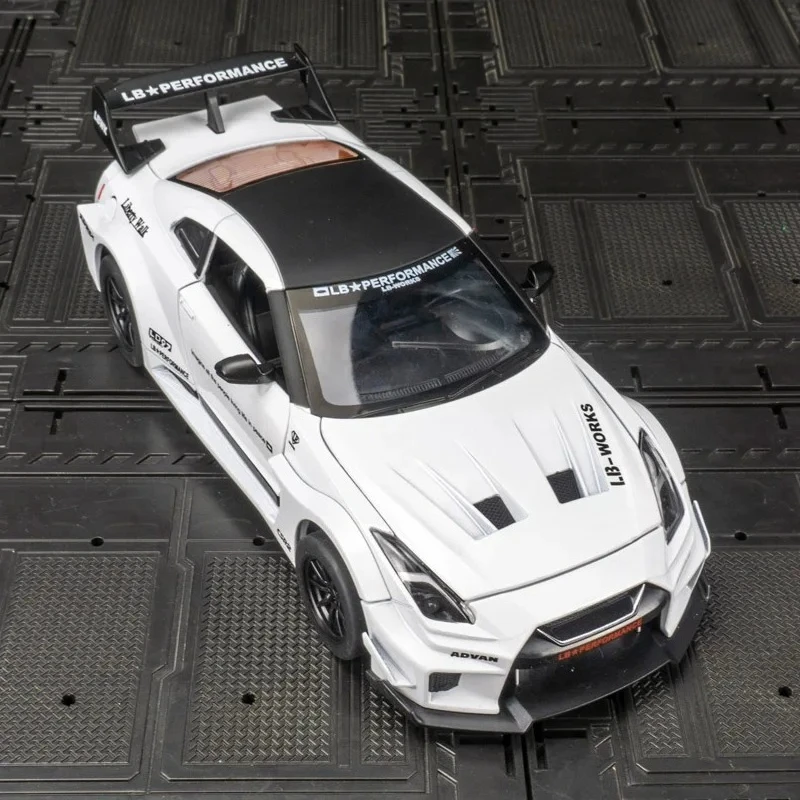 Simulación 1:24, supercoche de aleación Nissan GTR, puertas modelo y maletero del capó del motor, puede abrir accesorios de coche, regalos coleccionados para niños