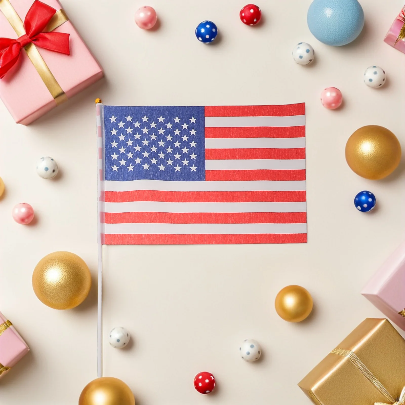 20 قطعة أعلام أمريكية صغيرة محمولة على العصي أعلام أمريكية صغيرة لليوم الاستقلال الرابع من يوليو للمناسبات الوطنية