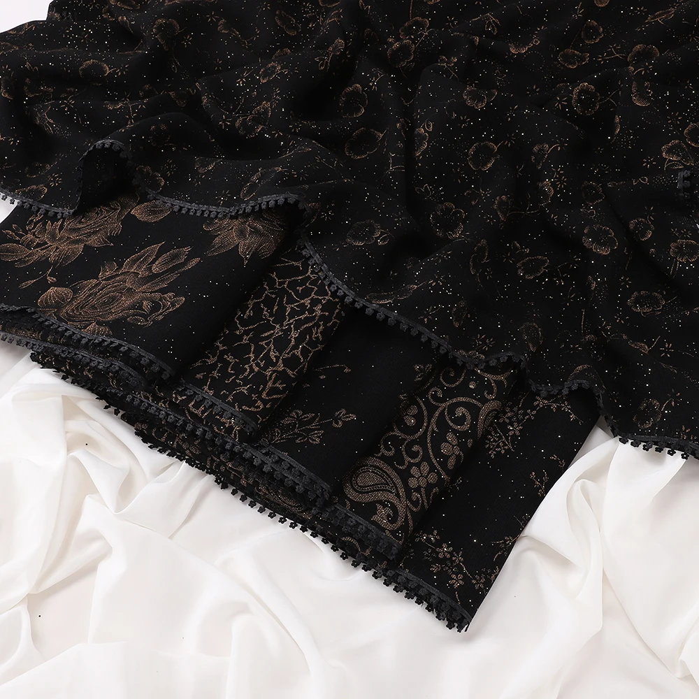 Vintage Glitzer-Hijab für Frauen, schwarz-brauner Schal mit Blumenmuster und Quastenrand, muslimisches Kopftuch, islamischer Schal. – Detail 5