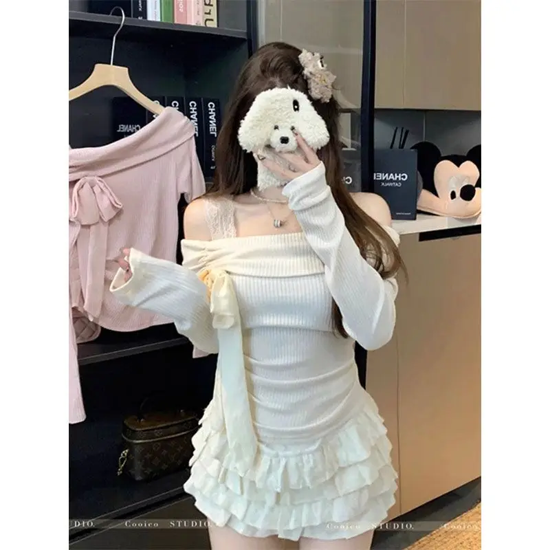 

Кружевная женская футболка с открытыми плечами и длинными рукавами, новинка зимы 2025 года, тонкая нишевая базовая рубашка, топ