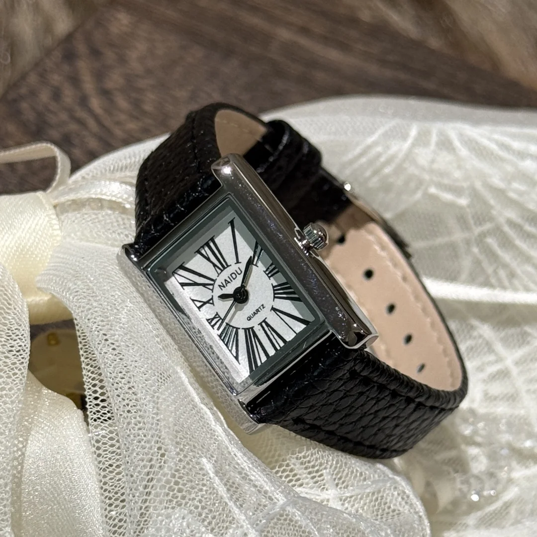 นาฬิกาควอตซ์ผู้หญิงสไตล์โรมันใหม่ สายหนังลำลอง หน้าปัดสี่เหลี่ยม นาฬิกาข้อมือผู้หญิงสำหรับธุรกิจ relojes de mujer