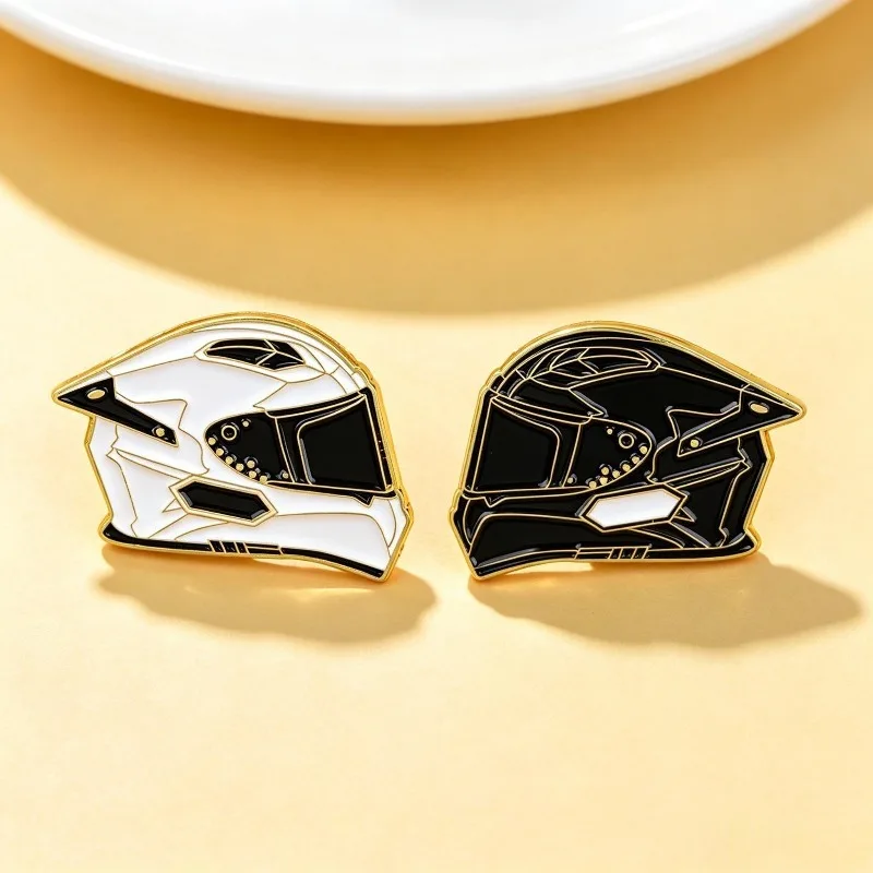 Motorcycle Helmet Enamel Pins Cool Biker Metal Brooches Moto Rider Badge for Backpack Jacket Clothing Decor Accessory Gift