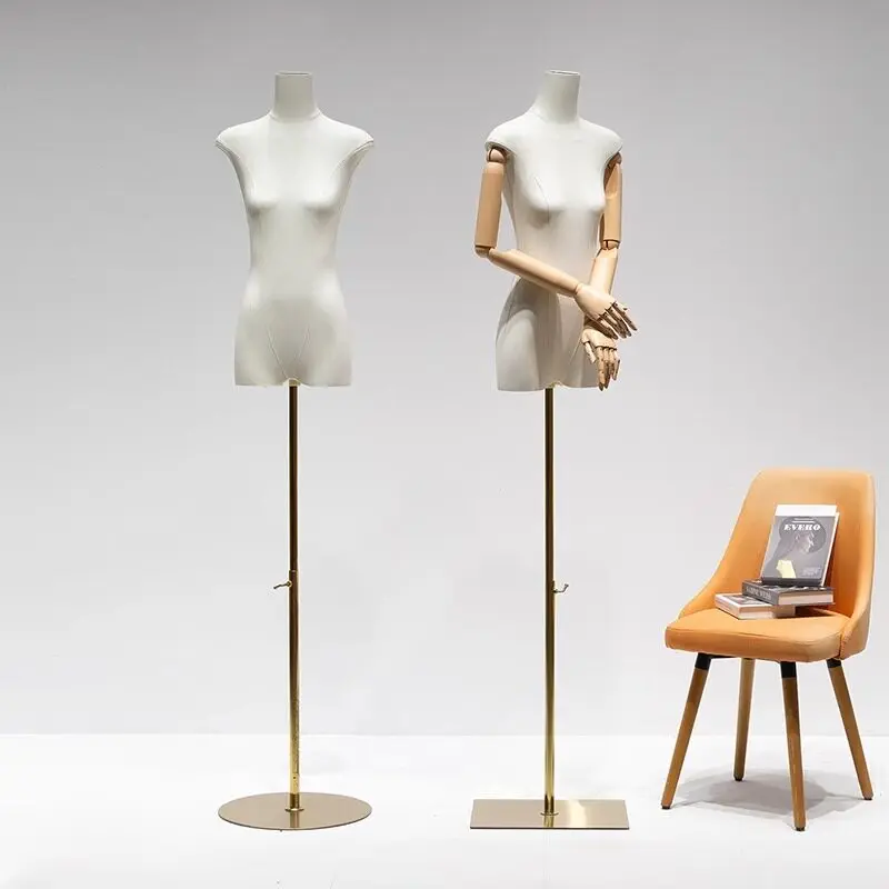 Clothing store props Korean version of the new half-body slippery shoulder flat body flat chest small chest human table model di