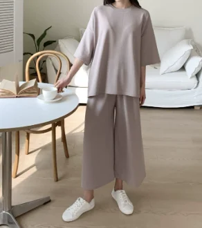 

Casual Clothing For Women Solid Color T-shirt Trousers Suit O-neck Half-sleeved High Waist Wide-leg Trousers T-shirt Women Suit