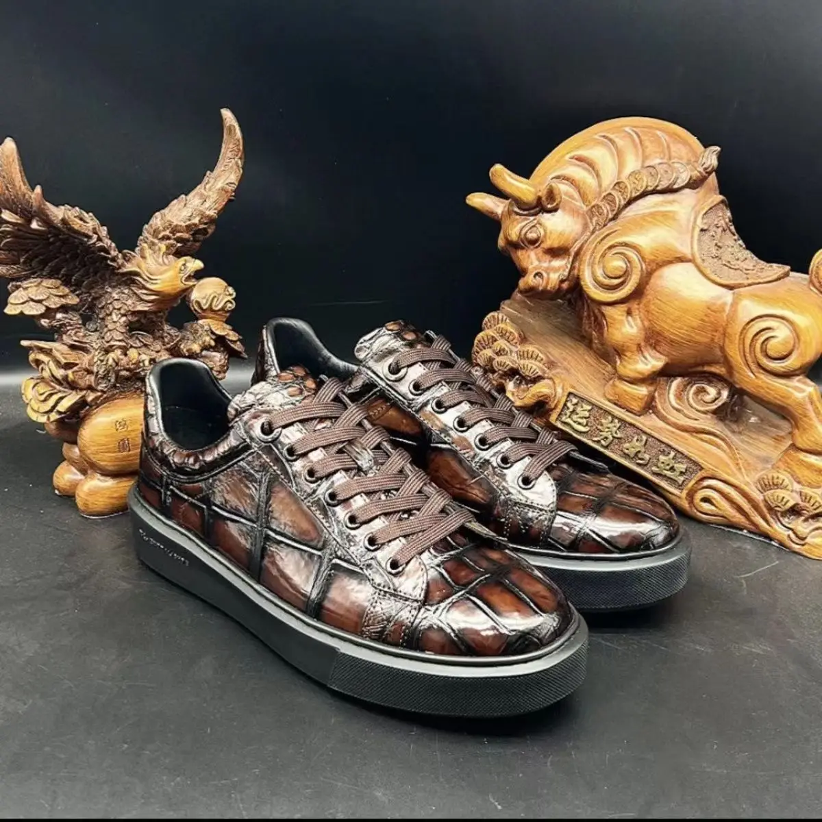 2024 new arrival Fashion Crocodile Skin causal shoes men,male Genuine leather sneakers pdd416