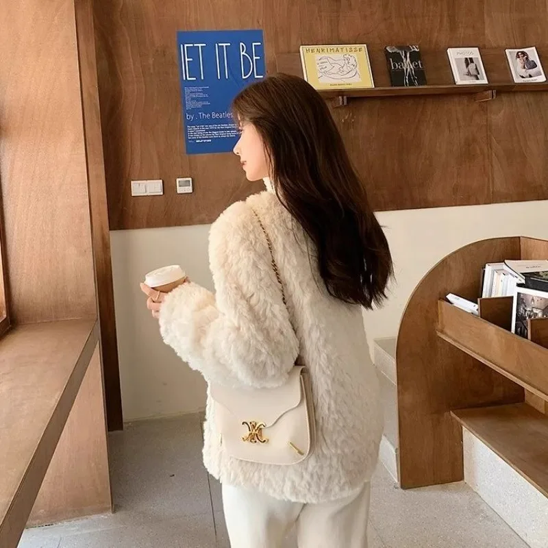 Women's 2026 Winter Vintage Faux Shearling Jacket Loose Thick Warm Elegant Eco Fur Coat Chic Coquette Trendy  Fur Coat Women