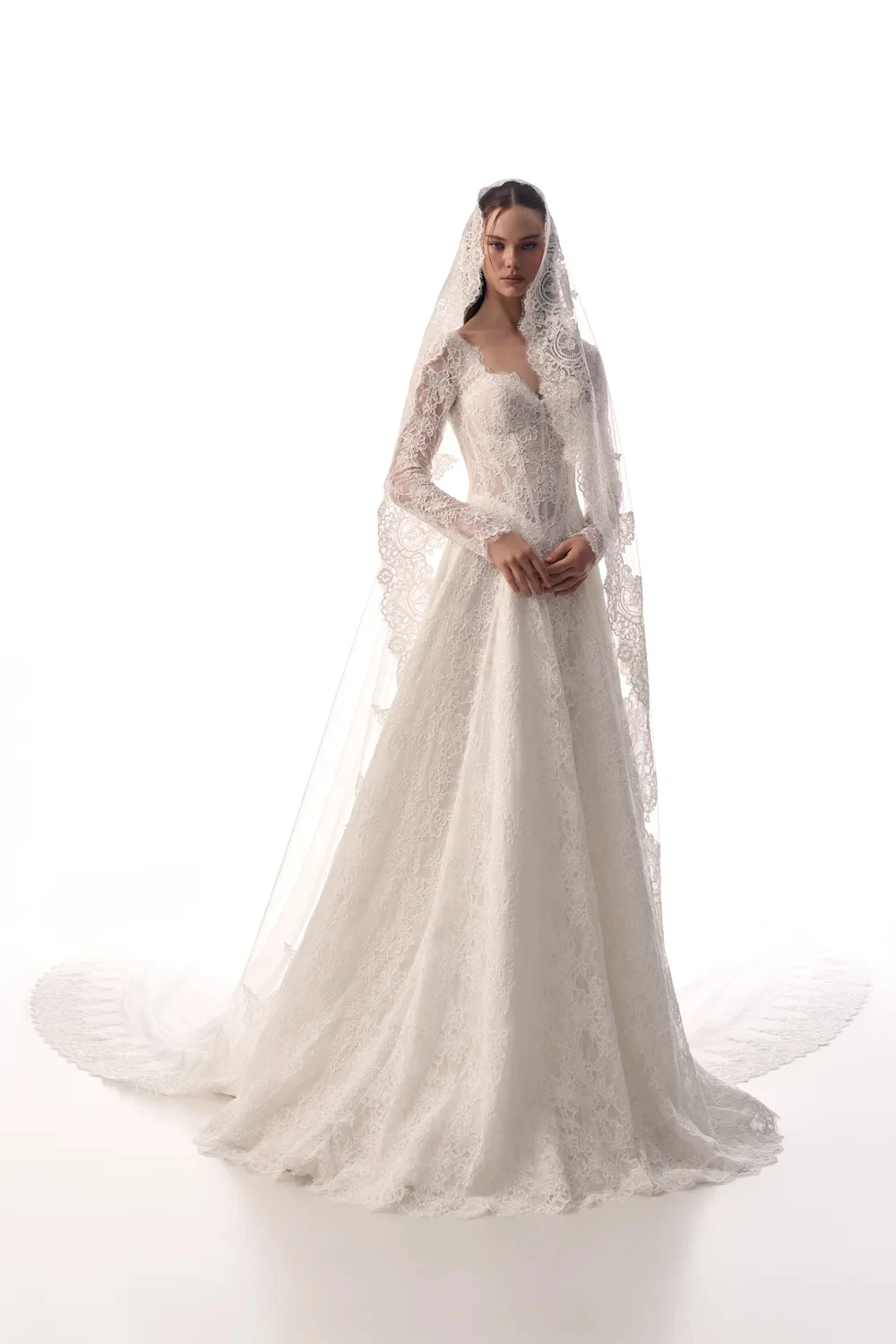 

Customized Dreamy White Lace Wedding Dress Formal Sweetheart Long Sleeves Bridal Gowns Boho A-Line Court Train Vestido De Novia