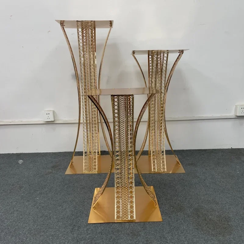 3 Stück Goldene Metall-Hohlständer mit Blumenmuster für Hochzeitsdekorationen, Säulen, Event-Arrangements, Gangdekorationen und Ausstellungsständer – Detail 1