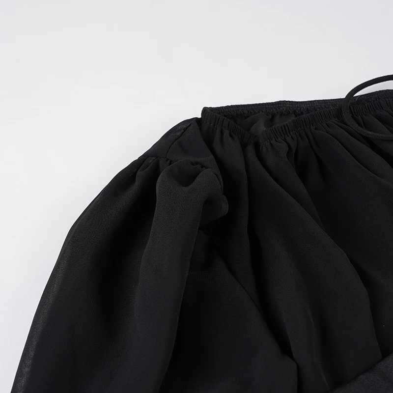SUCHCUTE Schwarzes Mesh-Patchwork-Oberteil mit halbtransparenten Ärmeln für Damen, lässiges T-Shirt mit V-Ausschnitt, Y2k-Streetwear-T-Shirts, Herbst-Urlaubsoutfit – Detail 8