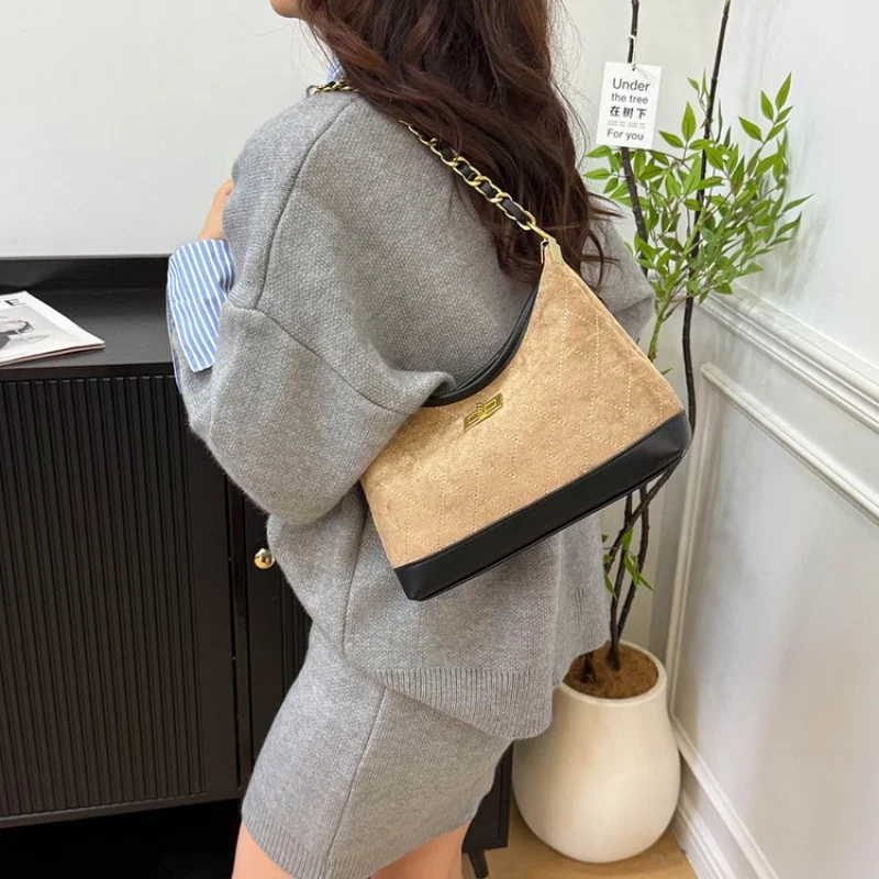 

Stylish Crossbody Bag Minimalist Unique Fashionable Trendy Design Large Capacity Solid Color Leather For Women