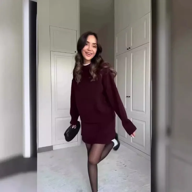 

2025 Autumn New Fashion Solid Color Casual Hoodie Versatile College Style Knitted Shirt Short Skirt Two Piece Set