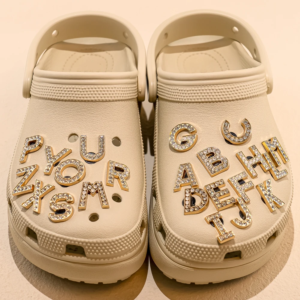 1 Stück Buchstaben Luxus Schuh Charms Alphabet Schuh Dekorationen Pins für Sandalen Frauen Mädchen Geschenke Bling Zubehör – Detail 7