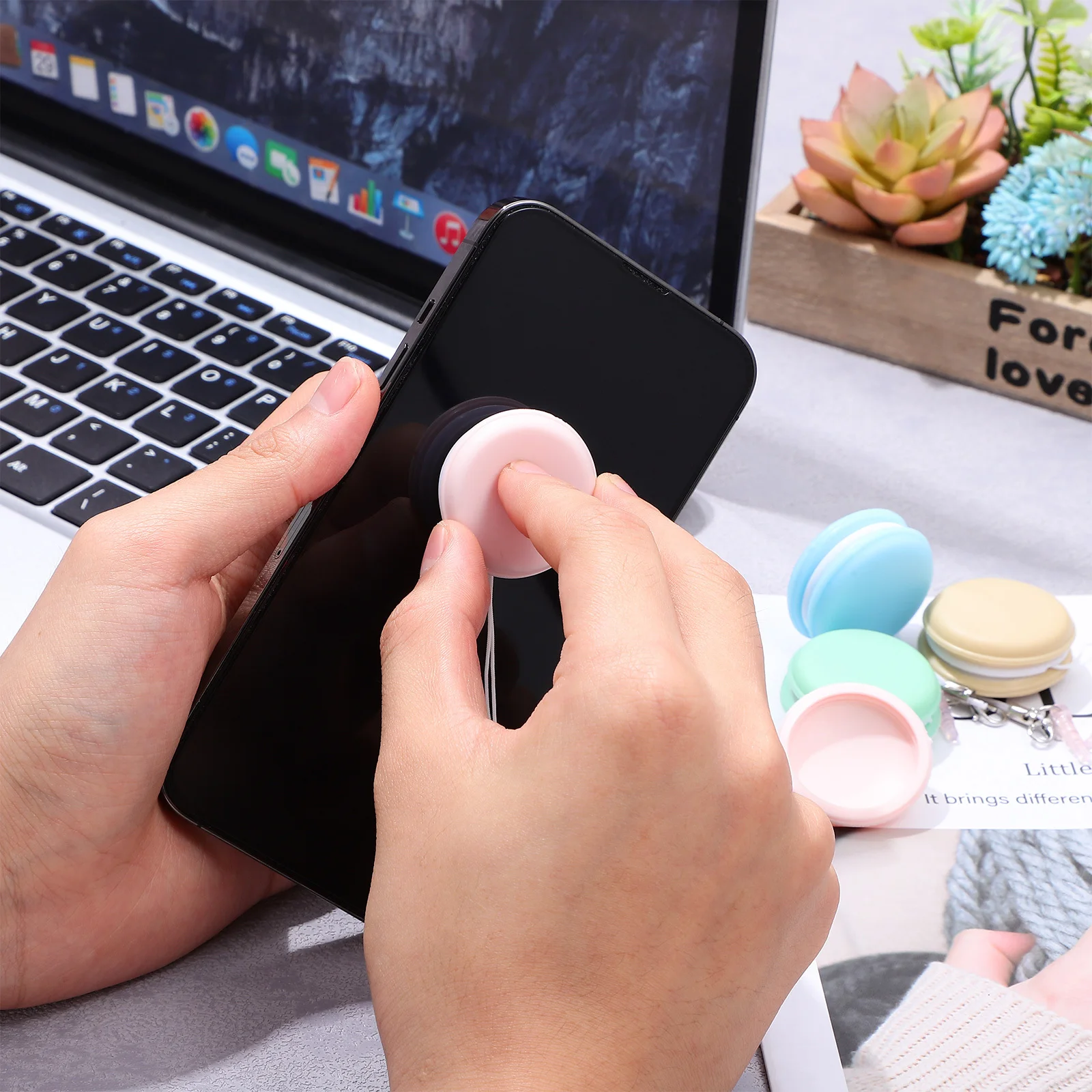 

4Pcs Phone Screen Cleaner with Cloth and Microfiber Dual Sided Wipe Compact Size for Touch Screens with Lanyard Holder