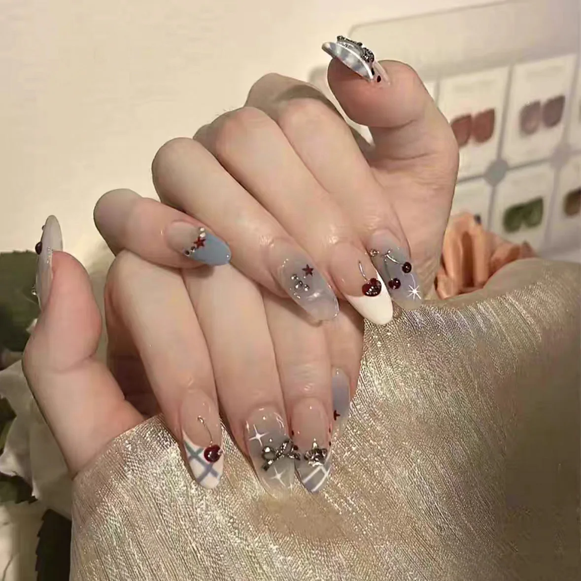 10 pçs artesanal imprensa em unhas amêndoa francesa cobertura completa cerejas e arco design unhas falsas doce bonito manicure prego para mulher