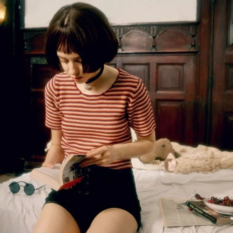 

Movie Leon: The Professional Matilda Cosplay Costume Women Knitted Short Sleeves Red White Striped T-shirt Top Halloween Clothes