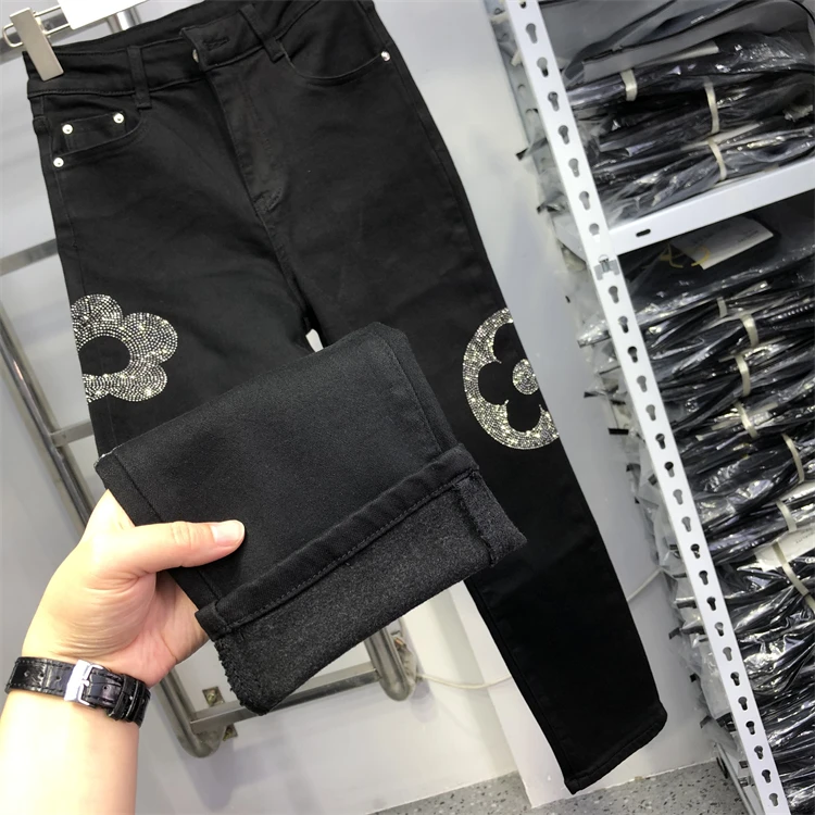 Jeans dritti in velluto sottile addensato per donna Nuovo autunno inverno Pantaloni elasticizzati alla caviglia a vita alta Pantaloni in denim con trapano caldo