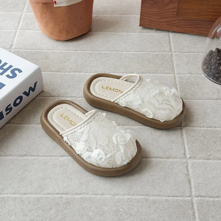 2026 Girls Summer Lace Flower Sandals Petal Design Solid Color Half Sandals Soft Sole Summer Vacation Casual Shoes