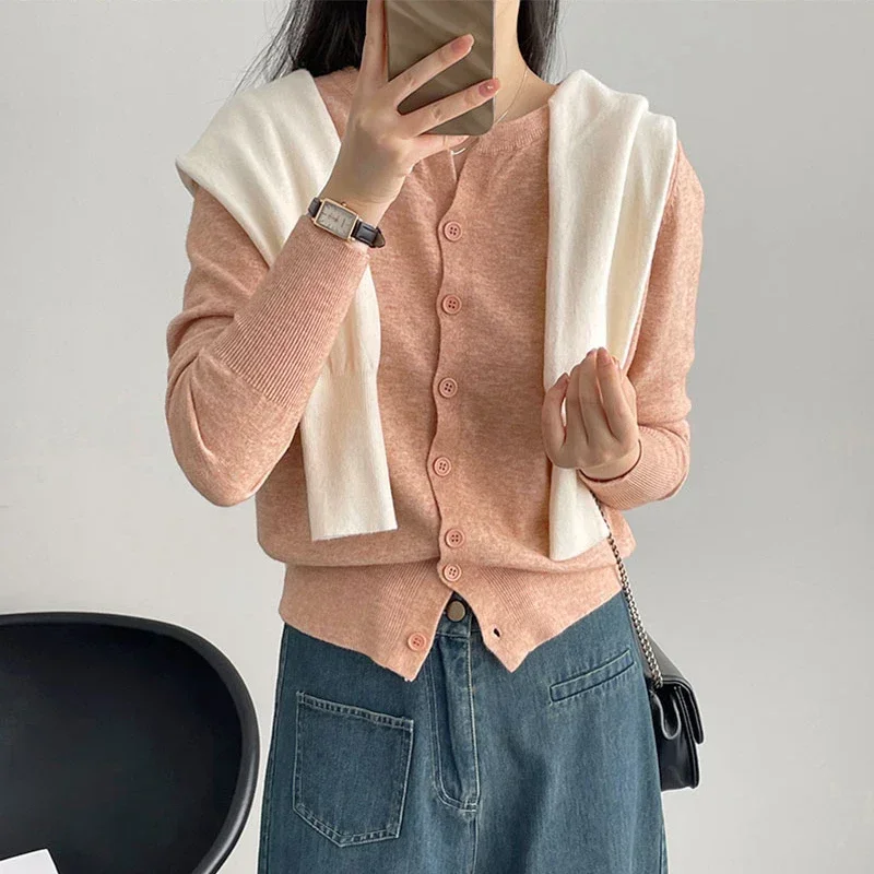 2026 New Fashion Women's Fleece Knit Loose Short Cashmere Sweater Round Neck Warm Korean Sle Casual Female Sweater Top Cloting, image 4