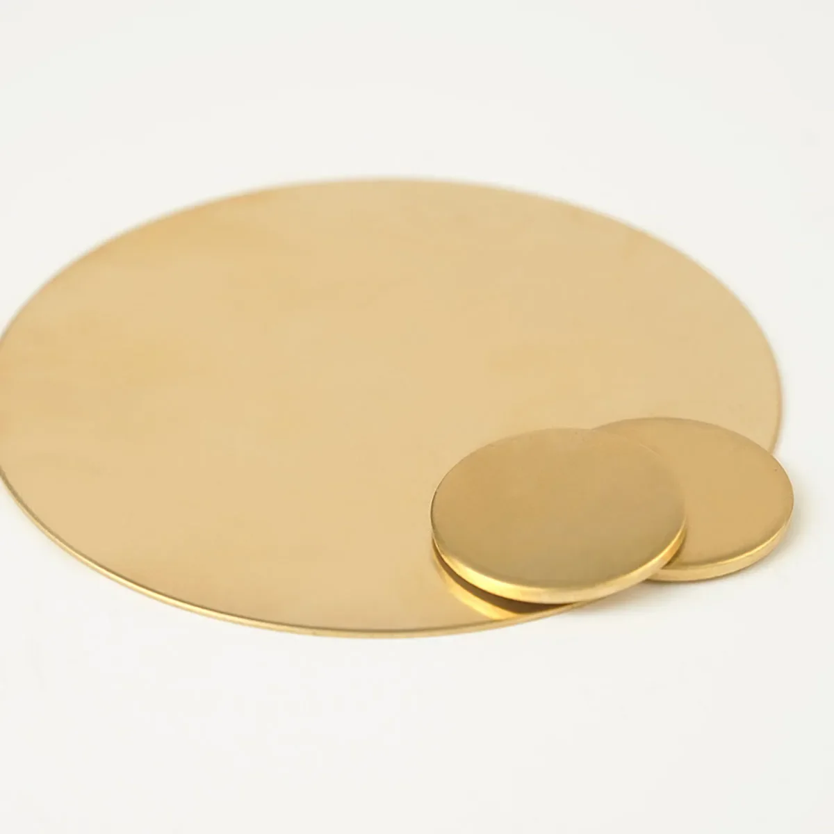 H62 Brass Round Plate Disc Diy Brass Pad Brass Sheet Diameter 10 15 20 25 30 35 40 50~200mm Thickness 0.5/0.8/1/1.5/2/3mm