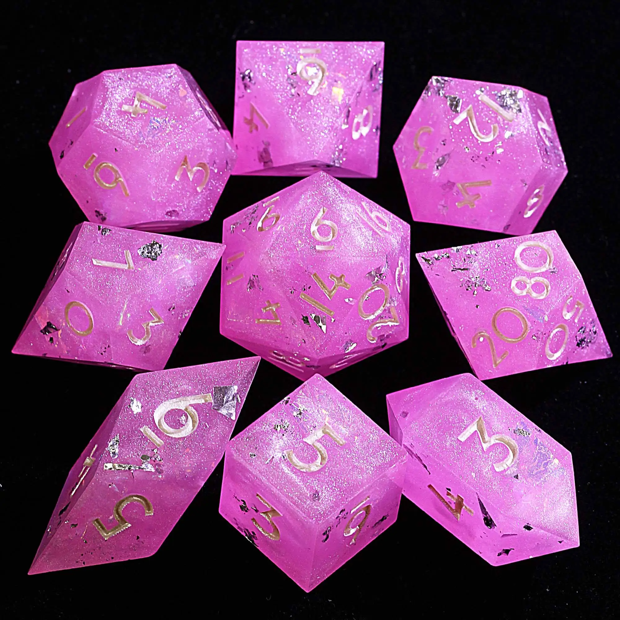 

Набор из 9-гранной смолы DD из розовых кубиков с серебряной фольгой