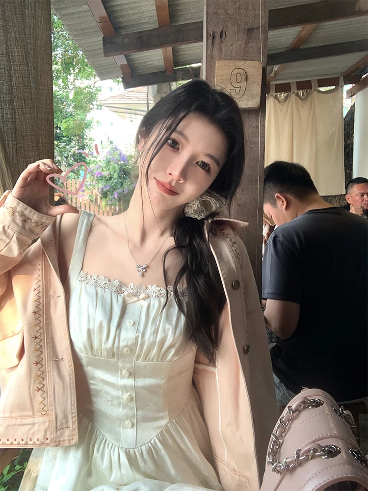 

Джинсовая куртка Fiing Xiao Di's с вышивкой, весна 2024, новая женская модель, с воротником-стойкой, стандартной длины