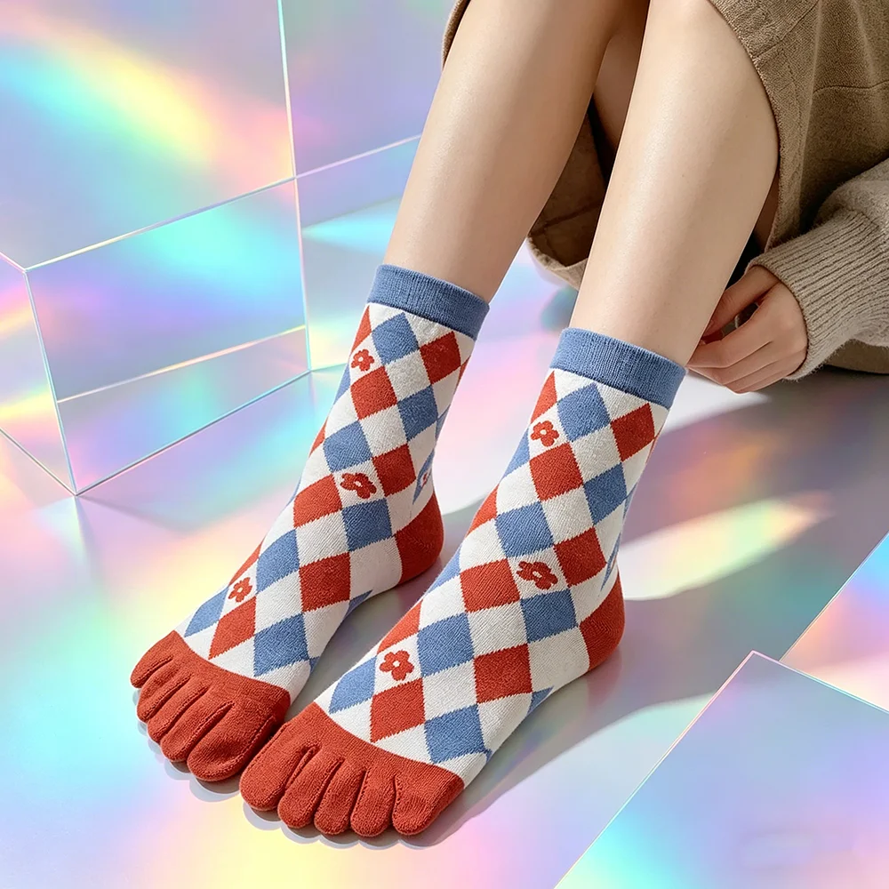 Five finger socks retro palace literary Lolita relief women's socks autumn three-dimensional cartoon toe socks