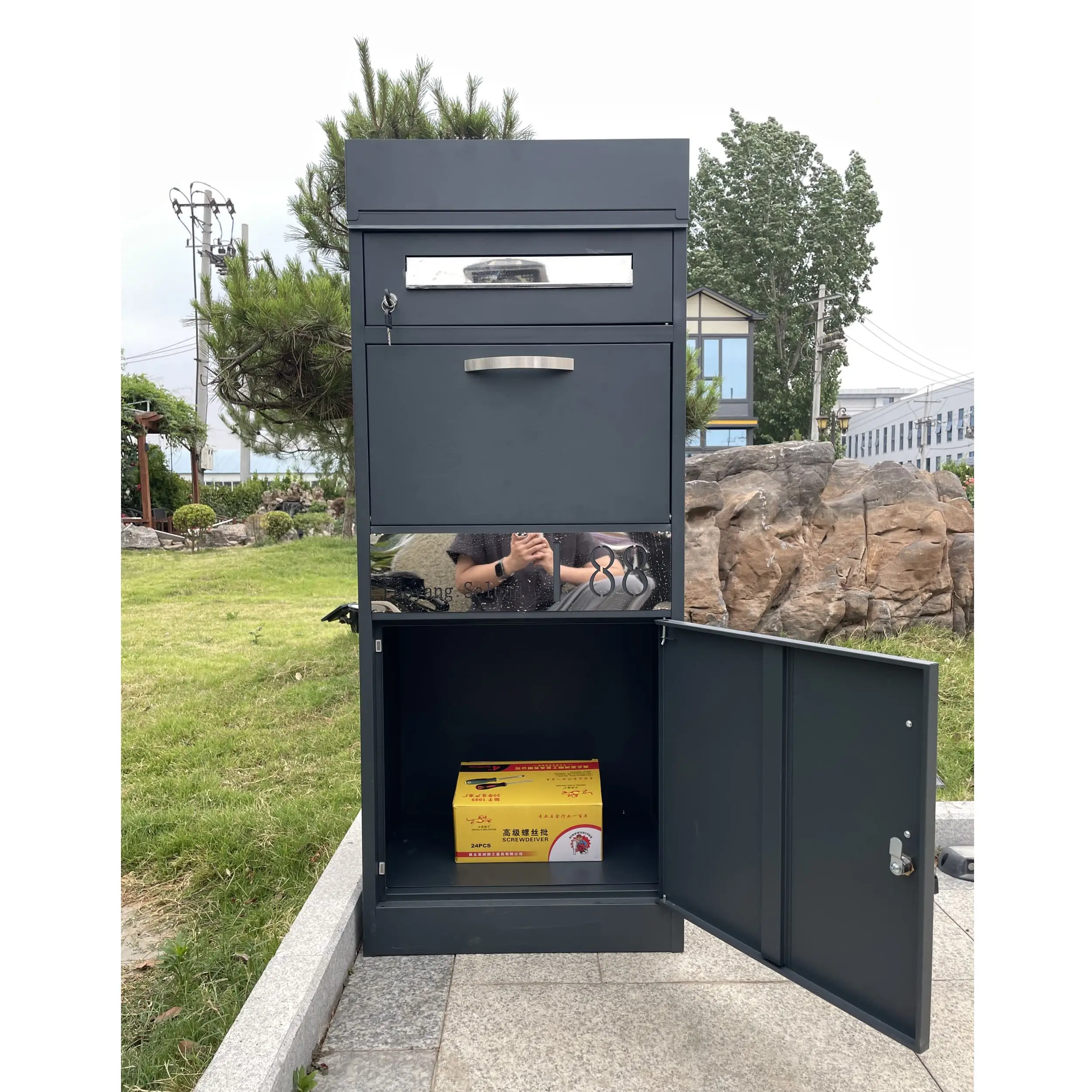 ！@Waterproof Freestanding Outdoor Parcel Drop Box Self-Pickup Home Garden Mailbox Locker Burglarproof Mail Box with Lock