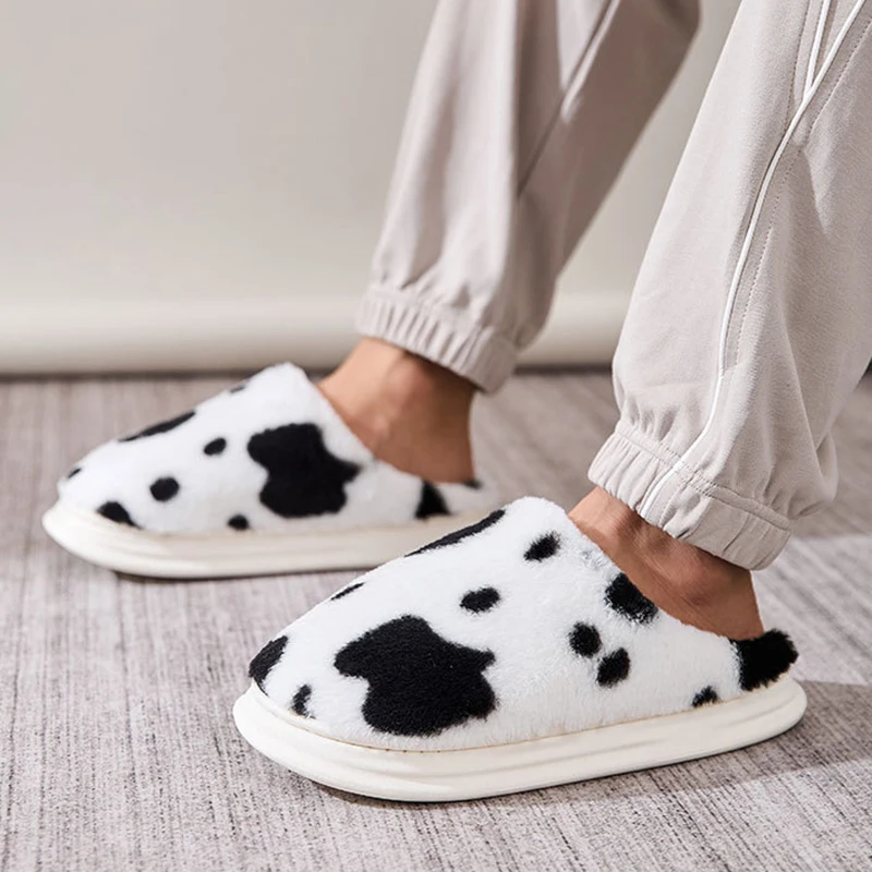 Nette Kuh Flecken Baumwolle Hausschuhe für Frauen Runde Kappe Dicke Sohle Plüsch Hausschuhe Frau Weiche Faux Pelz Warme Schuhe Slides Weibliche Winter – Detail 10