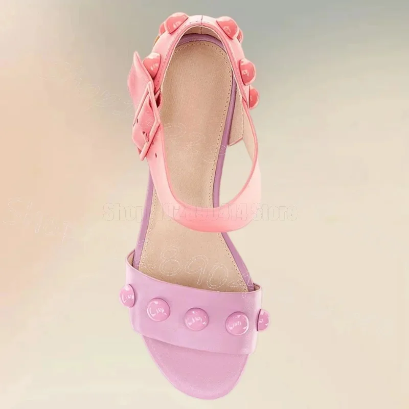 컬러풀한 라운드 리벳 디자인 오픈 토 샌들 버클 스트랩 여성 신발 청키 하이힐 파티 데이트 2025 여성용 신발