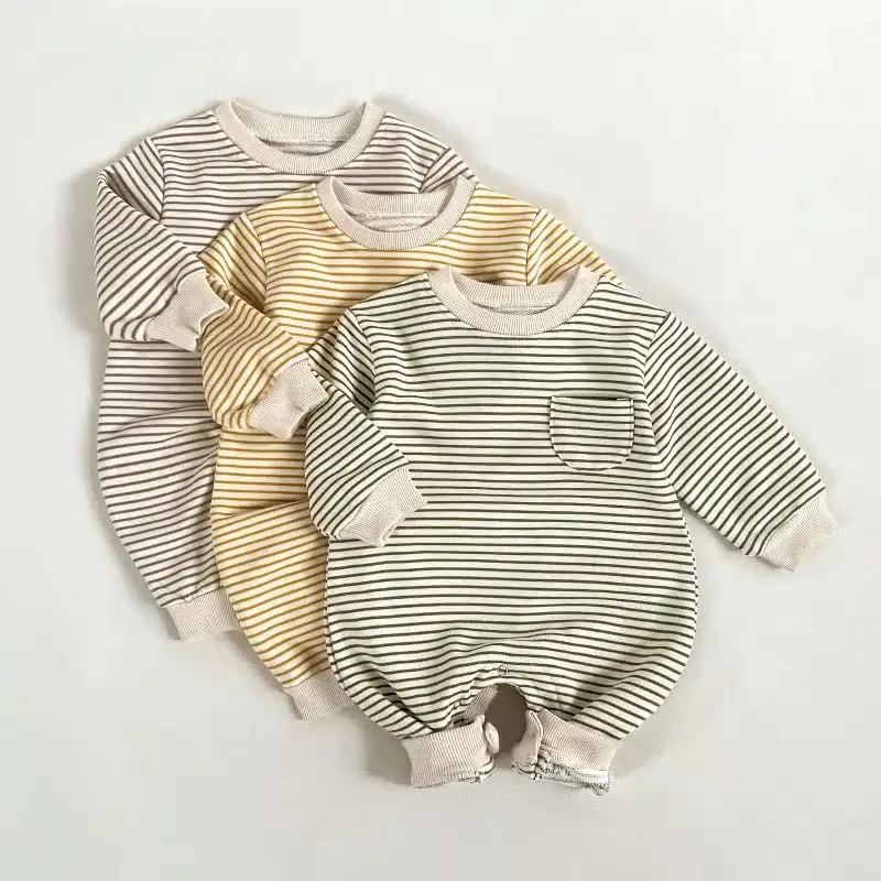 

Baby's autumn and winter versatile, comfortable and cute striped jumpsuit for crawling and going out