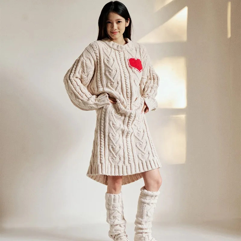 2025 nuevo pijama ceroso suave y bonito de otoño e invierno con patrón en forma de corazón para mujer, conjunto de ropa de casa y calcetines holgados de estilo perezoso