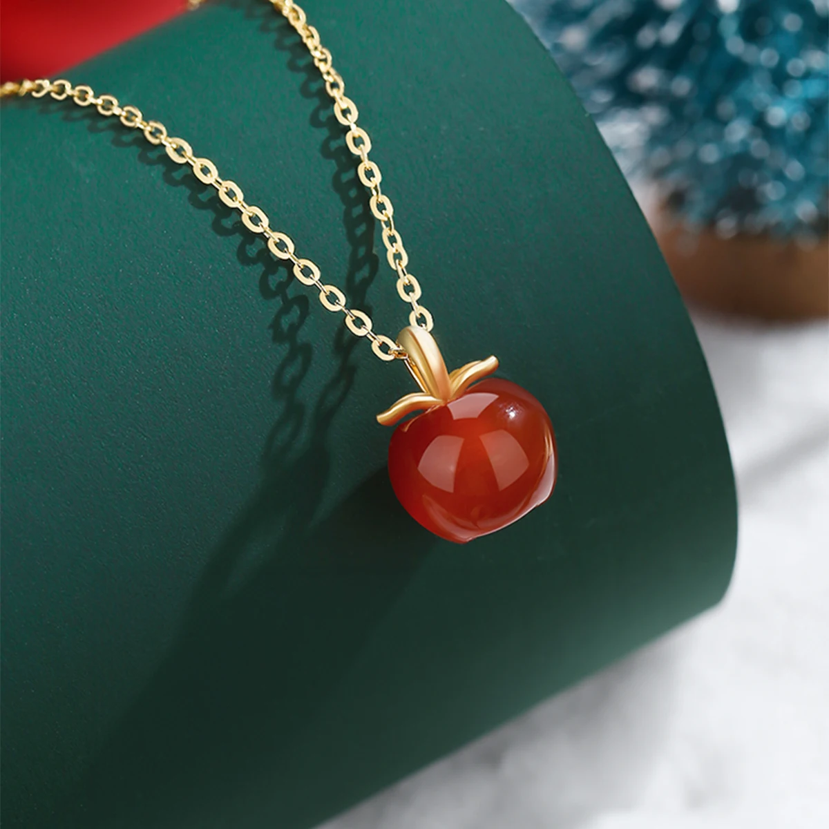 

18K Gold Necklace Pendant Natural Red Agate Red Apple Fine Jewelry Minimalist Style Collarbone Necklaces Woman Birthday Gift