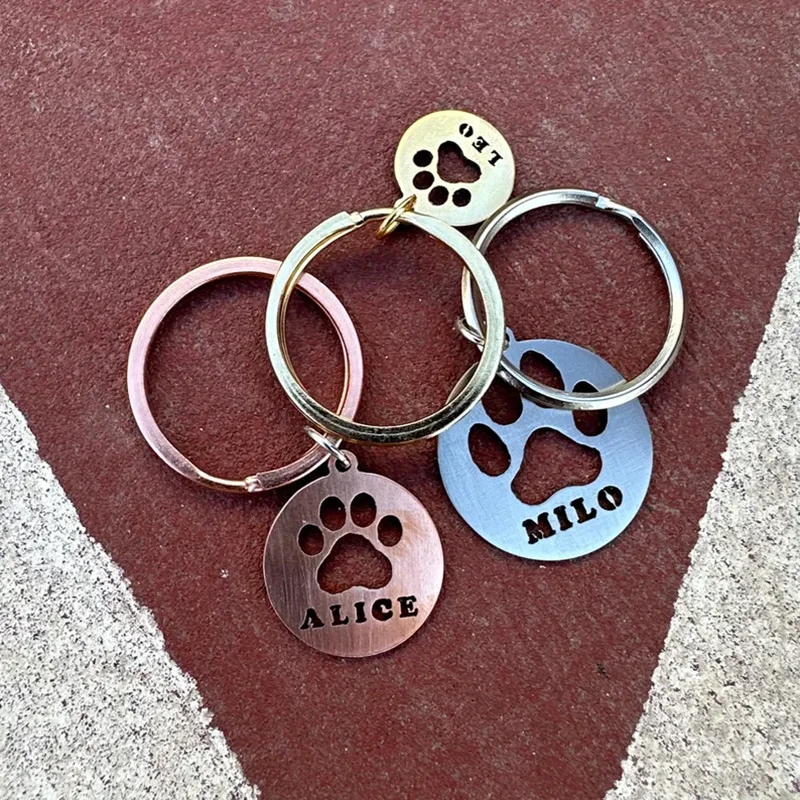 Personalized Pet Name Paw Print Key Ring Custom Stainless Steel Cutout Keychain Pet Jewelry Accessories Commemorative Gifts