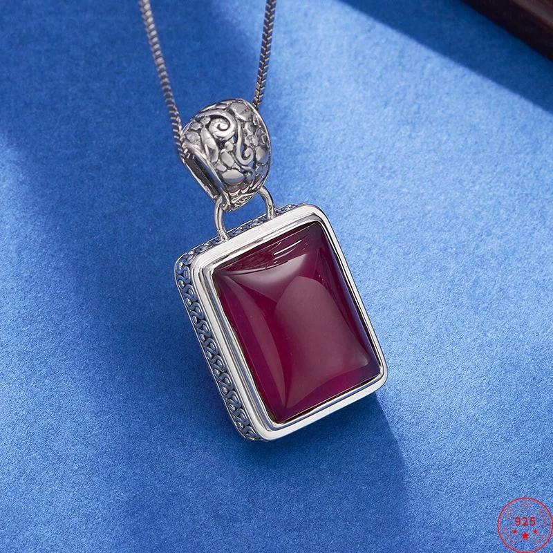 S925 Sterling Silver Charms Pendants for Women Retro Palace Style Pattern Inlaid Red Corundum New Fashion Jewelry Wholesale